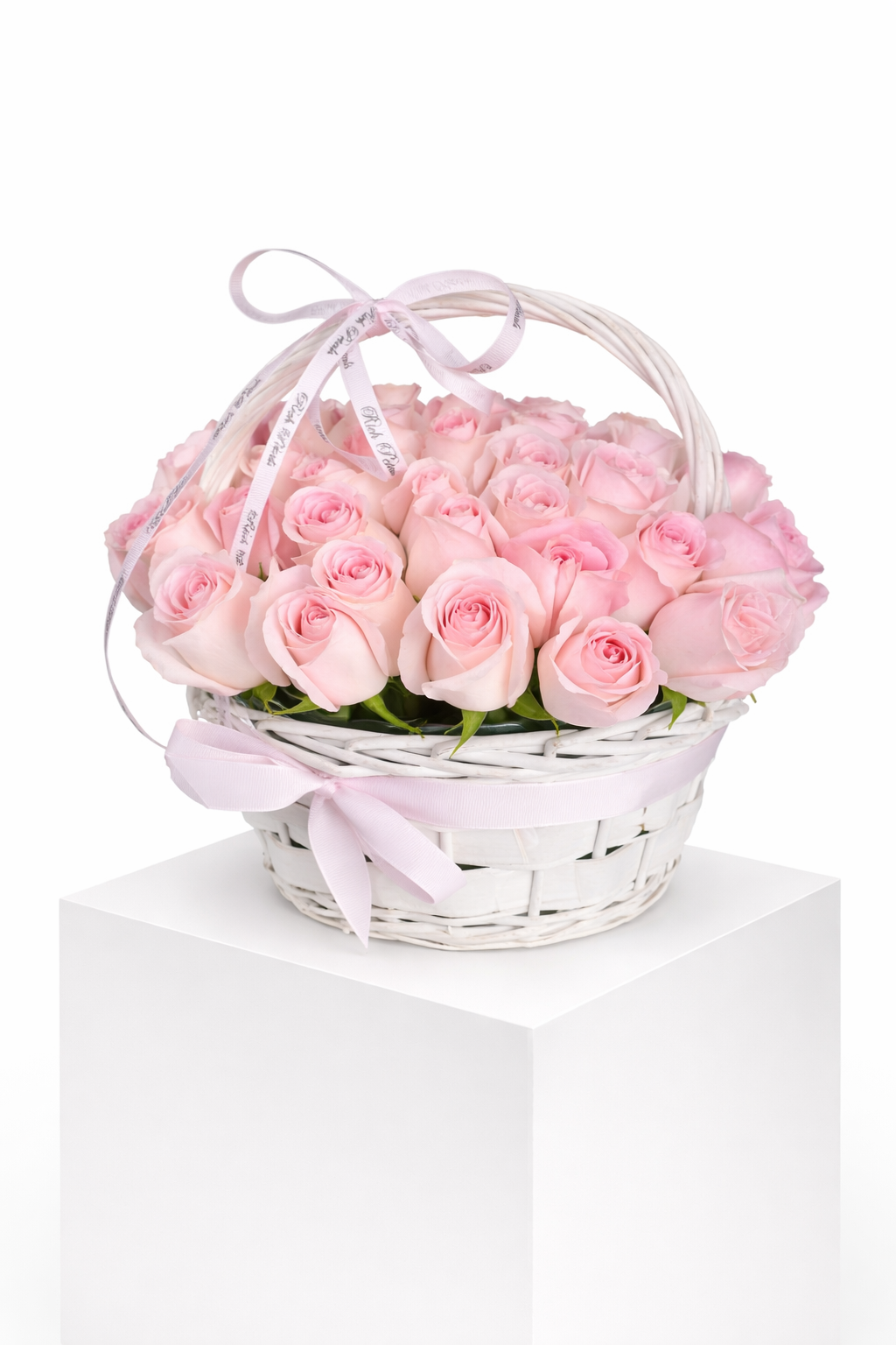 "Etoile" 35 Light pink Roses basket