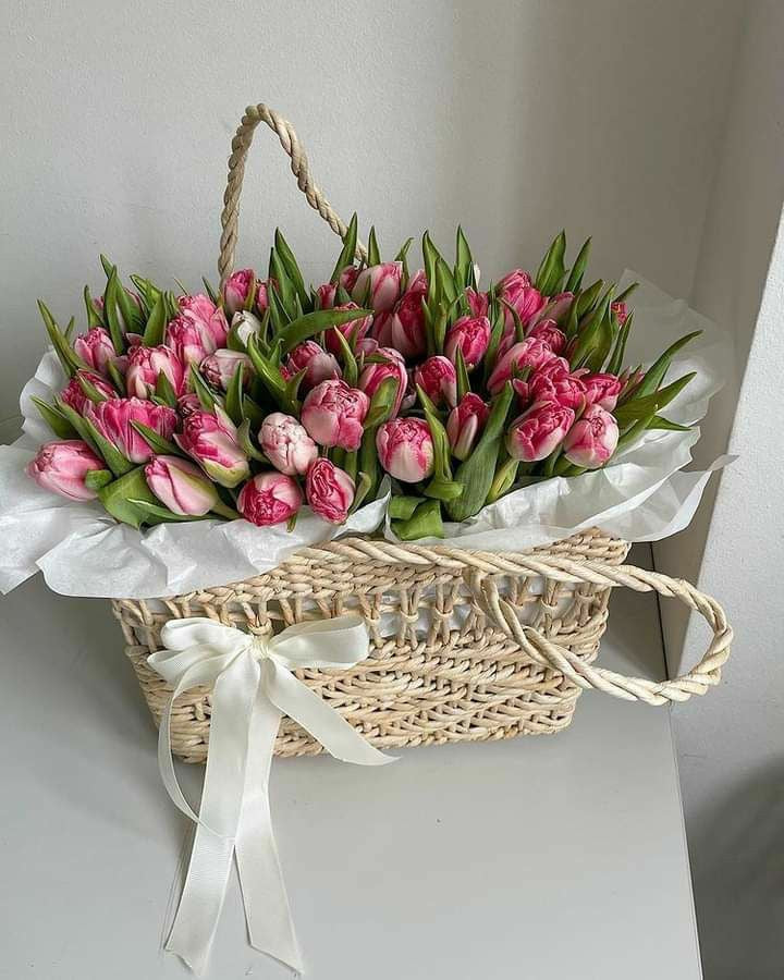 40 tulips basket S size