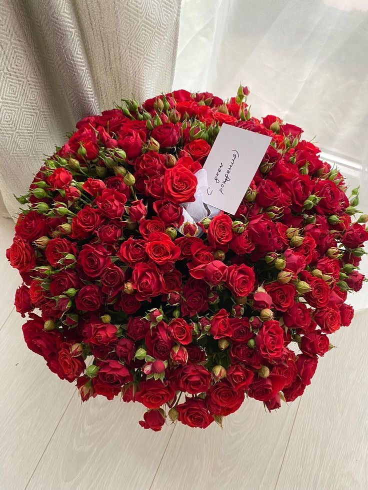 Spray mini roses bouquet