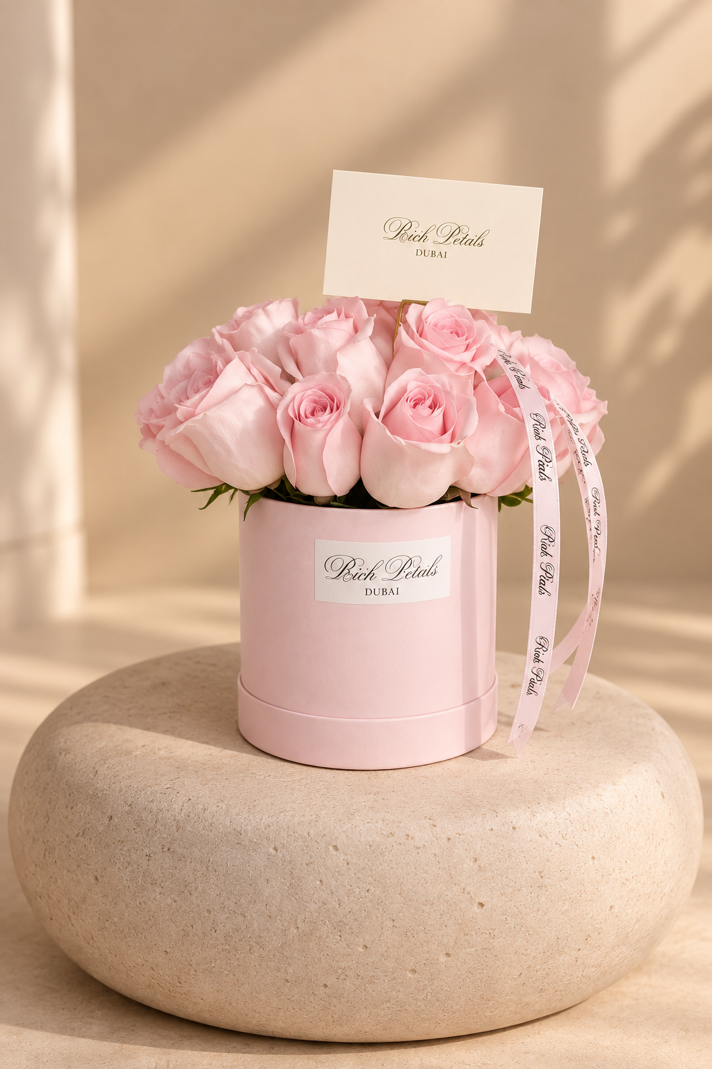 "La Petite Toile"  light pink roses Box XS