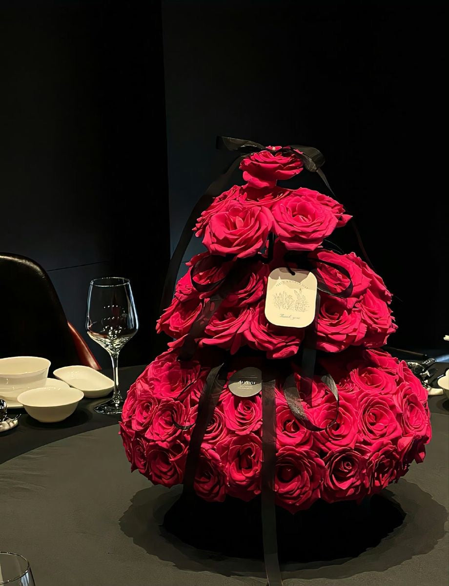 Roses Christmas tree