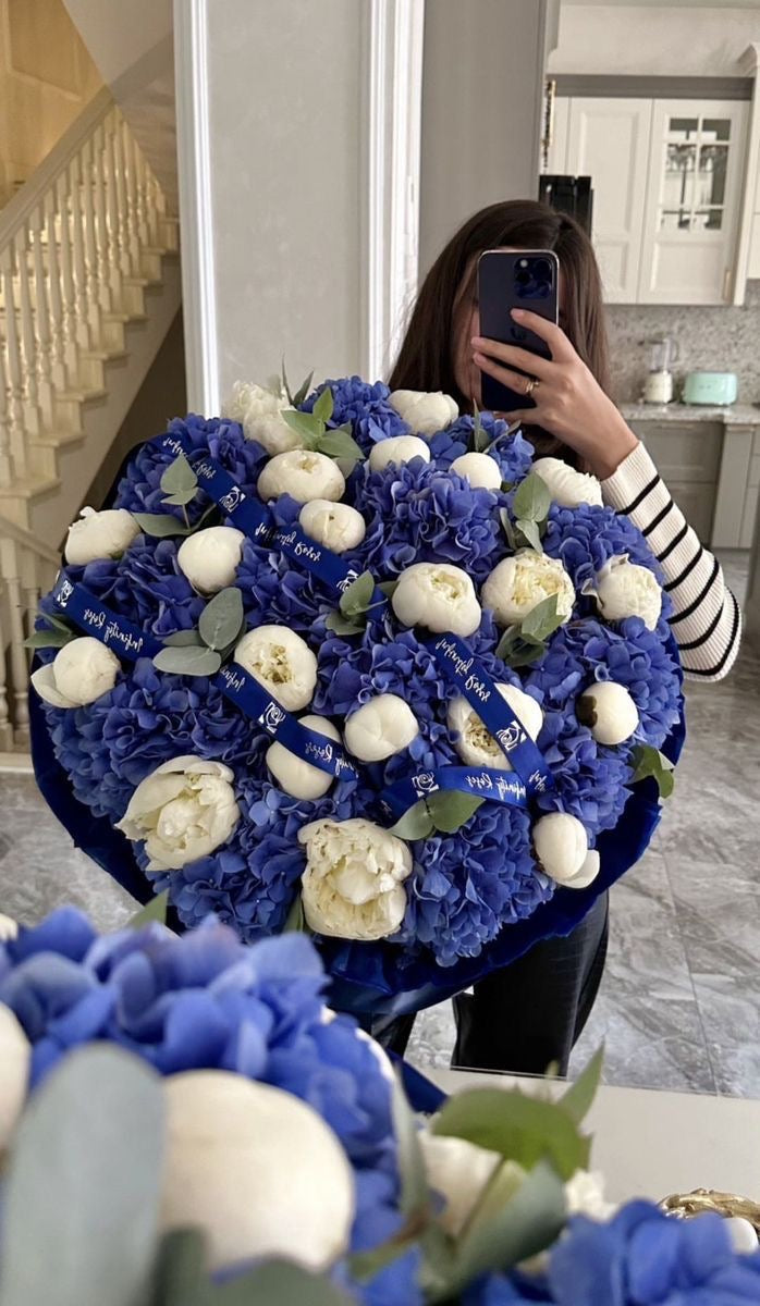 XXXL Dark Blue Bouquet with Peonies