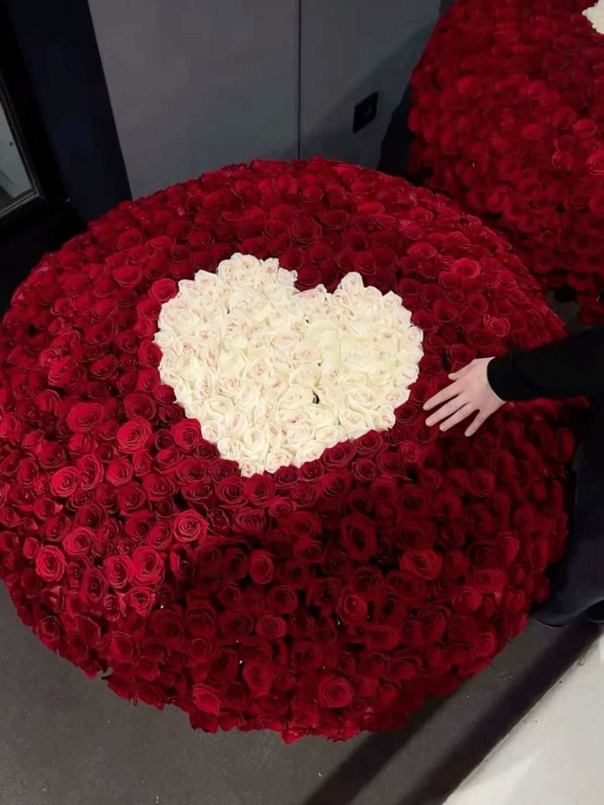 "Nuit d'Amour" Basket XXL with white Heart VIP