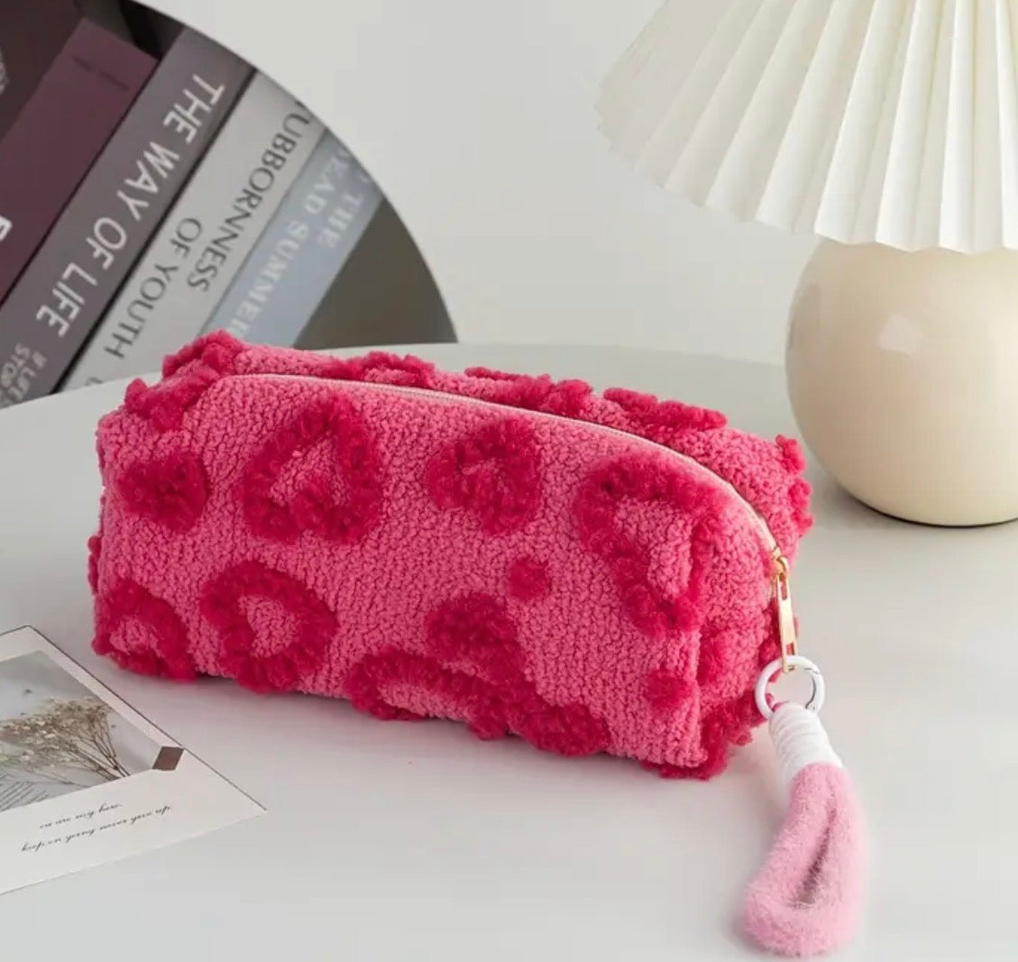 Fluffy Heart-Shaped Cosmetic Bag 21cm/8.26 in